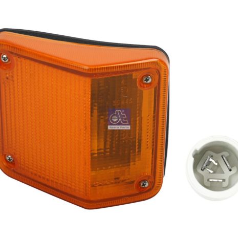 LPM Truck Parts - TURN SIGNAL LAMP, RIGHT (04747953 - 4747953)